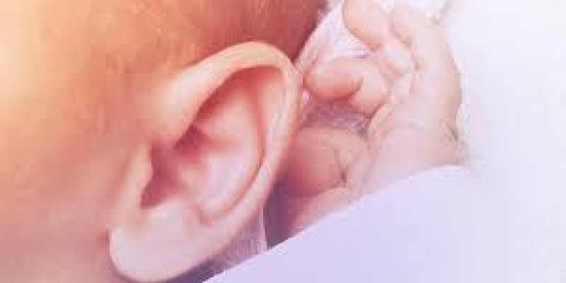 Teste da orelhinha: o que é, para que serve e como é feito